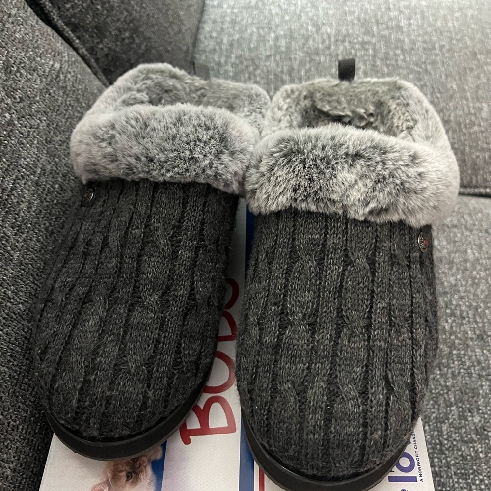 140–Skechers Dark Gray Knit Slippers with Plush Lining and hard outer sole